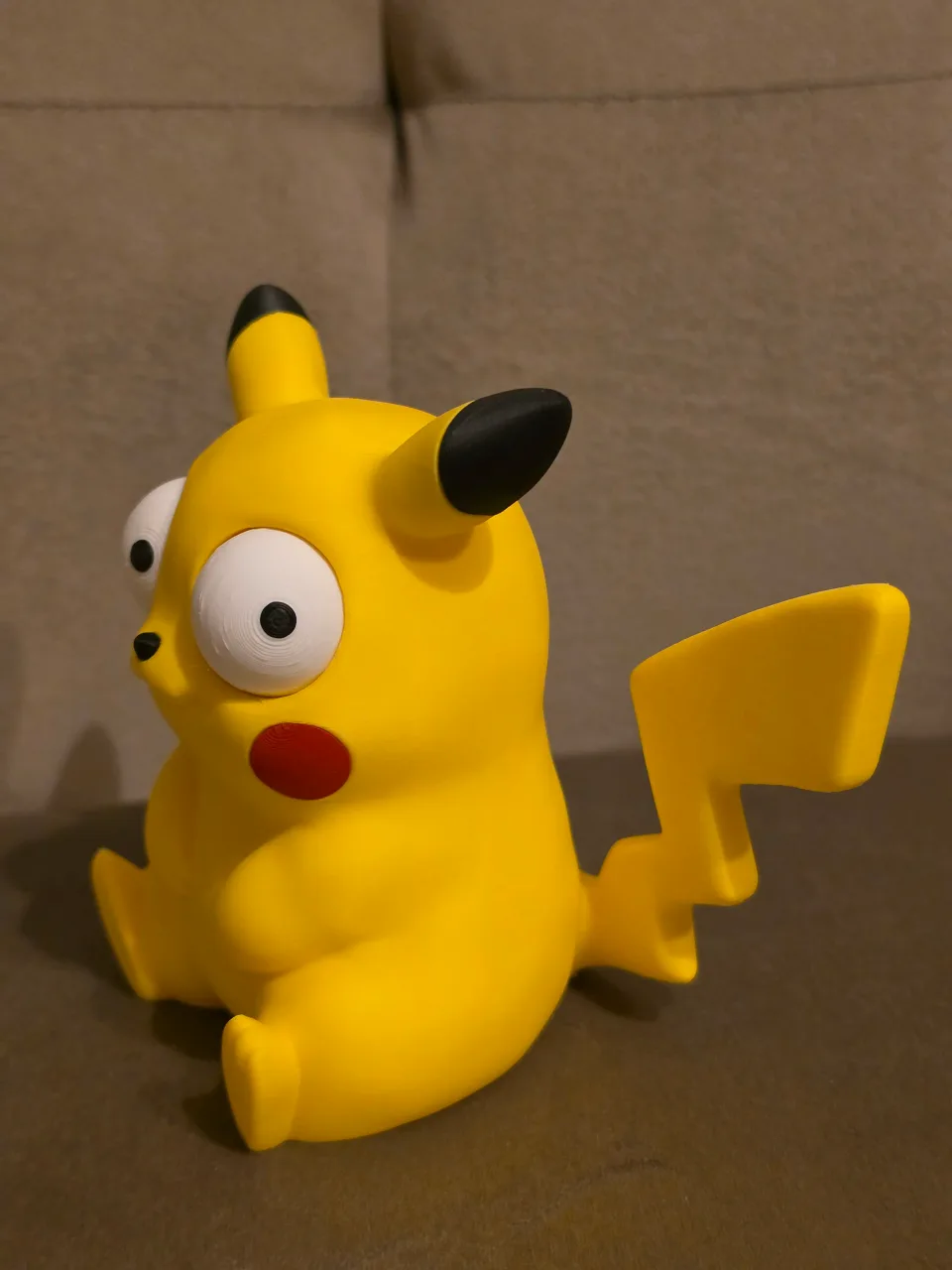 Goofy Pikachu - Gözleri Hareketli Şirin Model