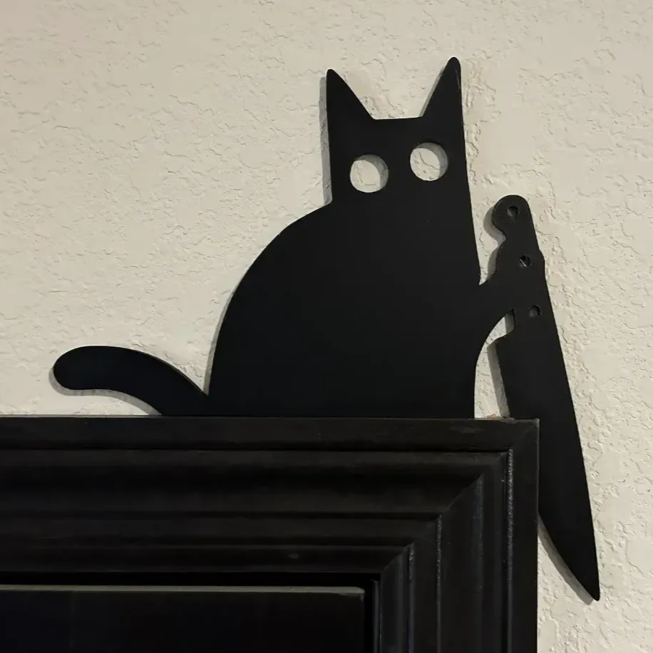 Kapı Çerçevesi Dekoru Bıçaklı Kedi